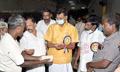 சிறு தானியங்களை பயிரிடுவதால் குறைந்த செலவில் அதிக மகசூல் கிடைக்கும்