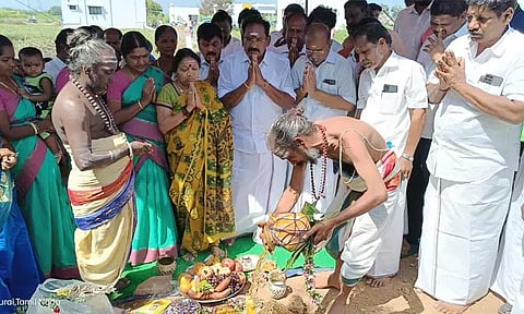 எம்.ஜி.ஆர் சிலைக்கு காவி துண்டு போடுபவர்கள் சிக்கினால் காலில் போட்டு மிதிப்போம் - முன்னாள் அமைச்சர் செல்லூர் ராஜூ