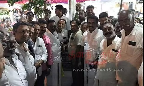 தென்காசியில் ரூ.38 லட்சத்தில் உயர்கோபுர மின்விளக்குகள்