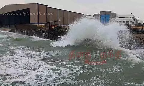 4-வது நாளாக மீனவர்கள் மீன்பிடிக்க தடை