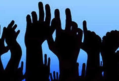 100 நாள் வேலை வழங்கக்கோரி சாலை மறியல்