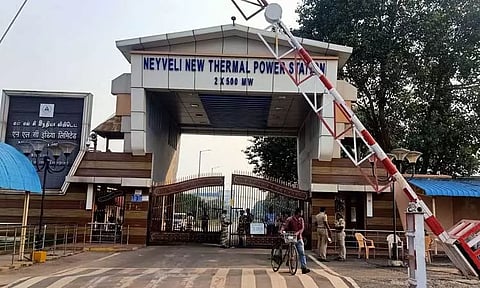 அனல்மின் நிலையத்தில் பயங்கர தீ விபத்து; தொழிலாளி பலி