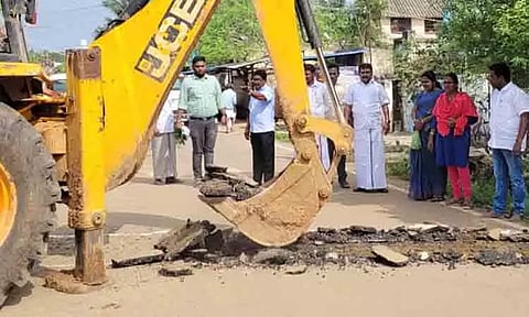 பாலம் கட்டும் பணி