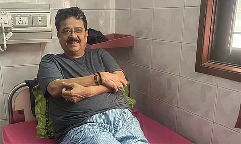 ஆயில் மசாஜ்: மருத்துவமனையில் அனுமதிக்கப்பட்ட நடிகர் எஸ்.வி.சேகர்: குணமடைந்து வீடு திரும்பினார்
