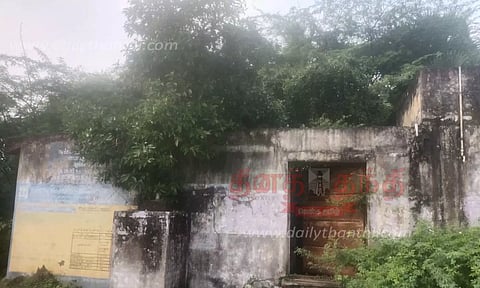 சேதமடைந்த சுகாதார வளாகம் சீரமைக்கப்படுமா?