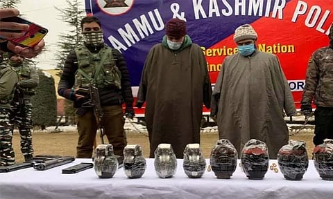 காஷ்மீர்: 2 லஷ்கர்-இ-தொய்பா பயங்கரவாதிகள் கைது