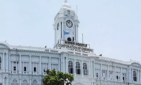 அனுமதியின்றி வைக்கப்பட்ட 352 விளம்பர பலகைகள் அகற்றம் - மாநகராட்சி நடவடிக்கை