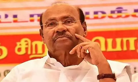 புத்தாண்டு பரிசு அறிவிப்பாக தமிழகத்தில் மதுக்கடைகளை மூடவேண்டும் - டாக்டர் ராமதாஸ்