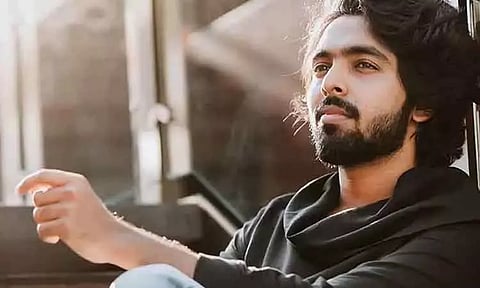 'சூரரைப் போற்று' ரீமேக் பணியில் ஜி.வி.பிரகாஷ்..!