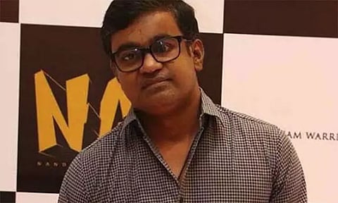 தனியாகத்தான் வந்தோம்... நடுவில் என்ன துணை வேண்டி கிடக்கிறது? - செல்வராகவன் டுவீட்