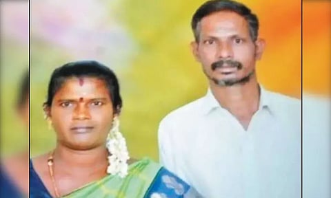 பூட்டிய வீட்டுக்குள் கணவன்-மனைவி பிணமாக கிடந்தனர் - மனைவியை கொன்றுவிட்டு தற்கொலை செய்தாரா?