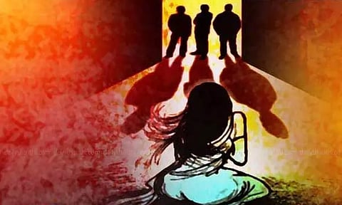 மராட்டியத்தில் 15 வயது சிறுமி கூட்டு பலாத்காரம் - 6 பேர் கைது