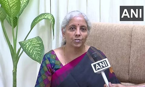 எய்ம்ஸ் மருத்துவமனையில் இருந்து நிர்மலா சீதாராமன் டிஸ்சார்ஜ்