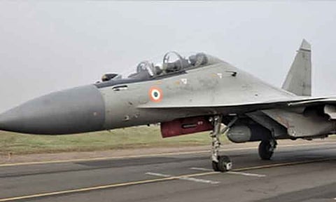 400 கி.மீ. தூரம் வரை சென்று இலக்கைத் தாக்கும் பிரம்மோஸ் ஏவுகணை வெற்றிகரமாக பரிசோதனை - விமானப்படை தகவல்