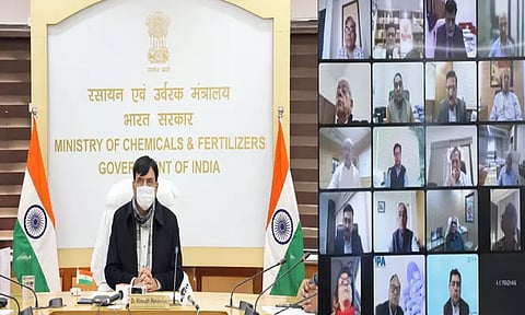 கொரோனா மருந்துகளை போதுமான அளவு கையிருப்பு வைத்திருக்க வேண்டும்; மருந்து நிறுவனங்களுக்கு மத்திய அரசு அறிவுறுத்தல்