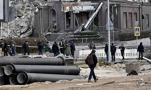 உக்ரைனின் கிவ் நகரம் மீது ரஷியா ஏவுகணை தாக்குதல்