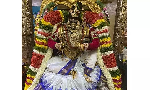 திருக்கோவிலூர் உலகளந்த பெருமாள் கோவிலில் சிறப்பு வழிபாடு