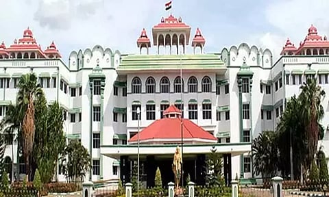 கலைமாமணி விருதுகள் வழங்கப்பட்டதில் முறைகேடு..? விசாரணை நடத்த ஐகோர்ட்டு மதுரை கிளை உத்தரவு