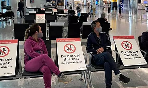 இங்கிலாந்து வரும் சீன பயணிகளுக்கு கொரோனா பரிசோதனை தேவையில்லை என அறிவிப்பு