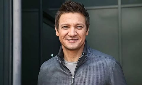 பனிப்புயலில் சிக்கி விபத்து: 'அவெஞ்சர்ஸ்' பட நடிகர் கவலைக்கிடம்