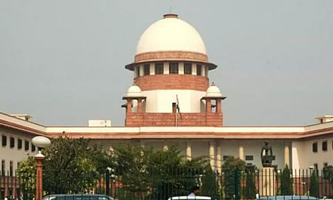 நீட் தேர்வு தொடர்பான தமிழக அரசின் மனு: விசாரணை ஒருமாதத்திற்கு தள்ளிவைப்பு