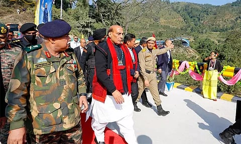 இந்தியா போரை விரும்பாத நாடு... ஆனால் எந்த சூழ்நிலையையும் எதிர்கொள்ள தயார் - பாதுகாப்புத்துறை மந்திரி