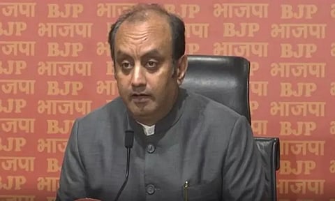 சீனா முன் இந்தியா சரணடைய ராகுல் காந்தி விரும்புகிறார்: பா.ஜ.க. அதிரடி குற்றச்சாட்டு