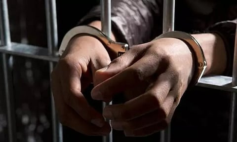 கட்சி பொதுக்கூட்டத்தில் பெண் போலீசாரிடம் அத்துமீறல் - திமுக நிர்வாகிகள் 2 பேர் அதிரடி கைது