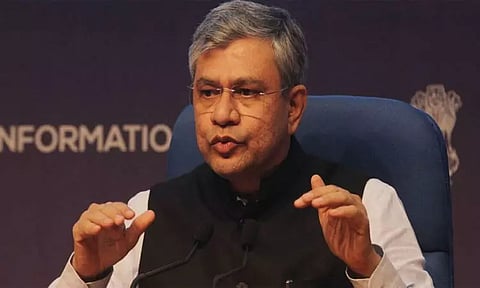 ஆமதாபாத்-டெல்லி ரெயில் பெயர் மாற்றம் ரெயில்வே மந்திரி அறிவிப்பு