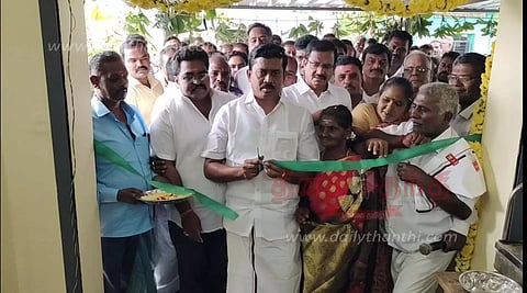 ரூ.30 லட்சத்தில் புதிய ரேஷன் கடை, தார்சாலை