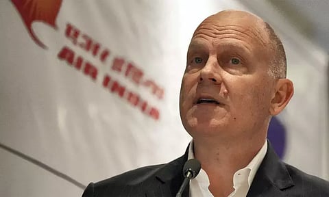 விமானத்தில் தவறாக நடந்து கொண்டால் உடனடியாக தகவல் தெரிவிக்க வேண்டும்: ஊழியர்களுக்கு ஏர் இந்தியா அறிவுறுத்தல்