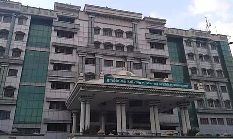 தமிழ்நாட்டில் முதல் முறையாக 18 மாத குழந்தையின் உறுப்புகள் தானம்...! 2 பேருக்கு மறுவாழ்வு தந்த குழந்தை...!