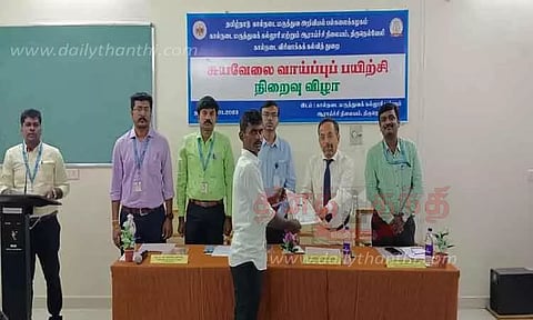 வெள்ளாடு, நாட்டுக்கோழி வளர்ப்பு பயிற்சி