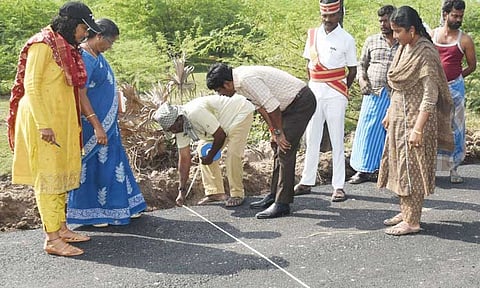 ரூ.1.93 கோடி மதிப்பில் சாலைப்பணிகள்