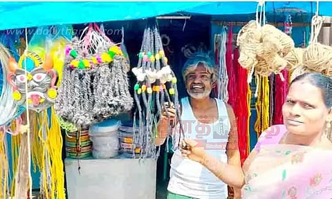 மாடுகளுக்கு கயிறு-மணி விற்பனை மும்முரம்