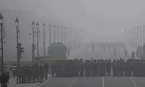 கடும் குளிரிலும் குடியரசு தின அணிவகுப்பு ஒத்திகை மேற்கொண்ட ராணுவ வீரர்கள்...!