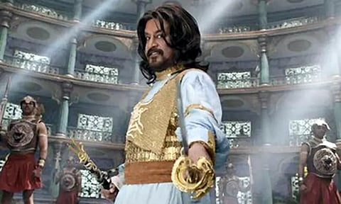 சரித்திர கதையில் ரஜினி