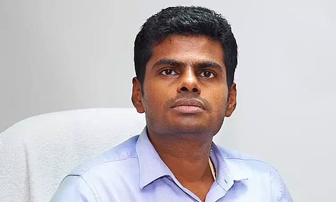 தமிழக கவர்னரை தரம் தாழ்ந்து விமர்சனம்: தி.மு.க. பேச்சாளர் மீது சட்டரீதியான நடவடிக்கை - போலீஸ் டி.ஜி.பி.க்கு அண்ணாமலை புகார் மனு