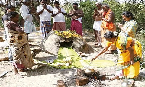 ஆச்சரியமூட்டும் 'வெள்ளாவி' பொங்கல்