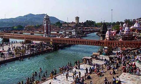 உத்தர பிரதேசத்தில் சர்வதேச பலூன் திருவிழா மற்றும் படகு பந்தய போட்டி - 4 நாட்கள் நடைபெறும் என அறிவிப்பு