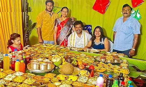 பொங்கல் விருந்து: ஆந்திராவில் மருமகனுக்கு 379 வகையான உணவுகளை பரிமாறிய மாமியார்...!