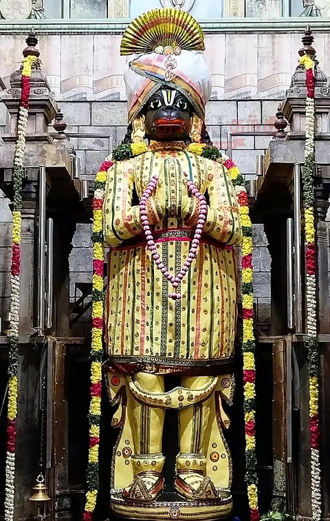 நாமக்கல் ஆஞ்சநேயருக்கு சிறப்பு பூஜை