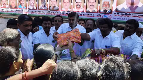 எம்.ஜி.ஆர். பிறந்த நாள் விழா