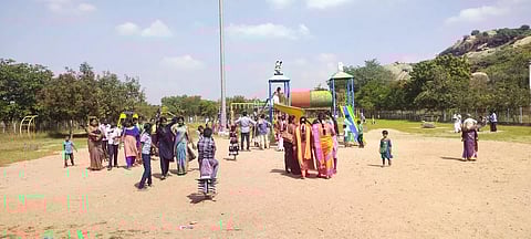 சித்தன்னவாசலில் குவிந்த சுற்றுலா பயணிகள்