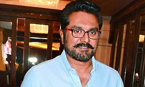 லாரியில் இருந்து விழுந்து பலியான அஜித் ரசிகர் குடும்பத்துக்கு சரத்குமார் நிதி உதவி