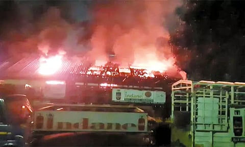 அம்பத்தூர் தொழிற்பேட்டையில் கியாஸ் ஏஜென்சி அலுவலகத்தில் தீ விபத்து