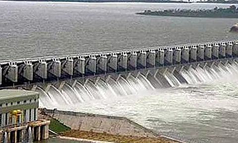 கண்டலேறு அணையில் இருந்து பூண்டி ஏரிக்கு கிருஷ்ணா தண்ணீர் திறப்பு குறைப்பு