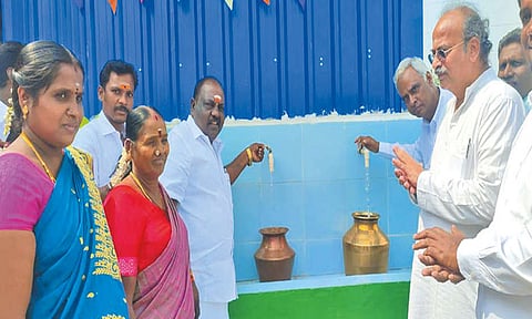 வெங்காடு ஊராட்சியில் ரூ.80 லட்சத்தில் கழிவறைகள், குடிநீர் சுத்திகரிப்பு நிலையம்