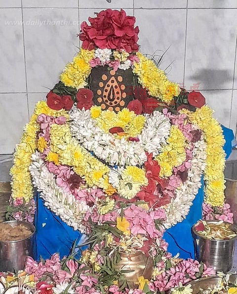 பிரதோஷத்தையொட்டிசிவன் கோவில்களில் சிறப்பு பூஜை