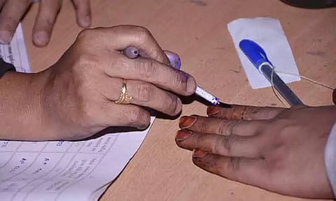 நாகாலாந்து சட்டசபை தேர்தலில் ஓட்டுக்கு பணம் வாங்குவதில்லை என 2 கிராம மக்கள் உறுதிமொழி